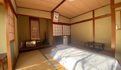 Japanese-Style Room
