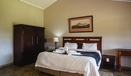 Large Suite with Spa Bath & Fireplace