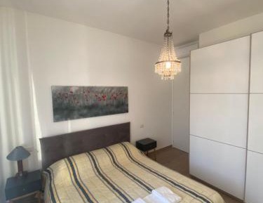 Deluxe Studio