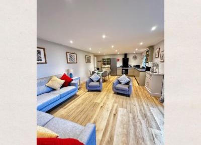 Three-Bedroom Deluxe Apartment
