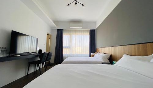 Quadruple Room with Private Bathroom