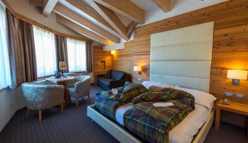 Junior Suite with Balcony