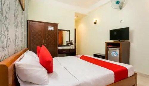 Standard Queen Room