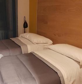 Twin Room with Private External Bathroom