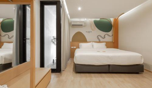 Superior King Room