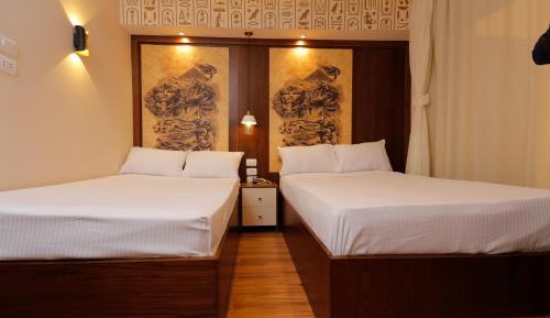 Deluxe Double Room with Pyramids view