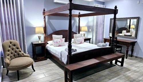 Deluxe King Room