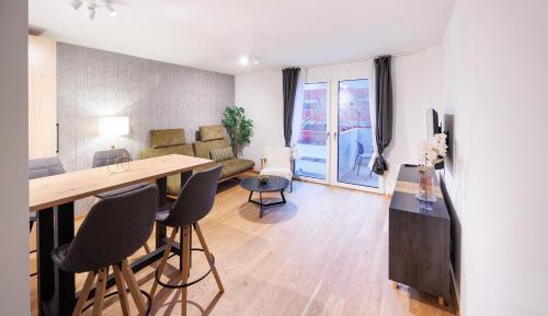 Deluxe Apartment