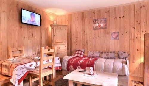 Apartment (4 Adults)
