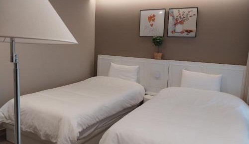 Twin Room with Private Bathroom