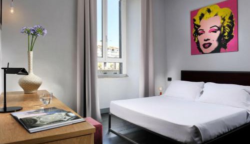 Deluxe Queen Room