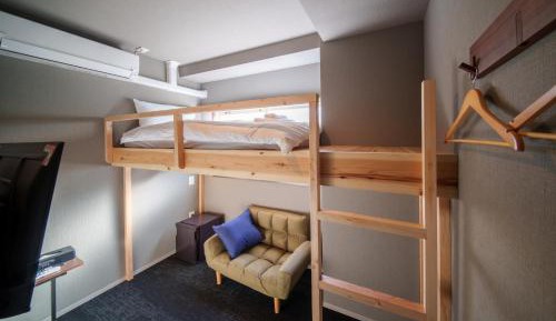 Standard Single Room with Shared Bathroom