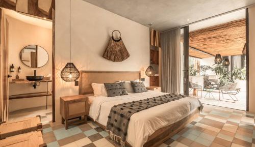 Suite with Private Pool