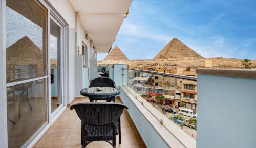 Standard Suite with Panoramic Pyramids View & Balcony