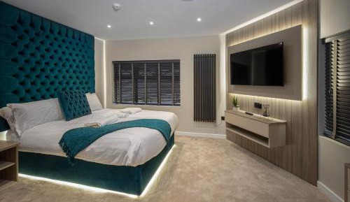 Suite with City View