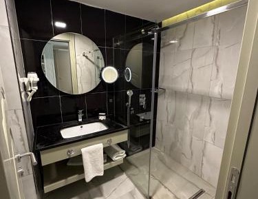 Superior Double or Twin Room with Lake View