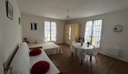 Apartment (4 Adults)