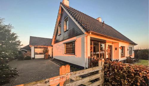 One-Bedroom Holiday Home