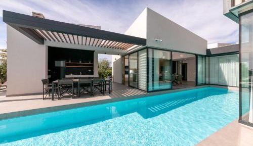 Deluxe Villa