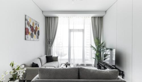 One-Bedroom with Canal View