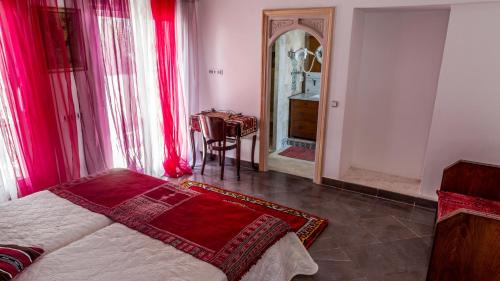 Double or Twin Room with Terrace