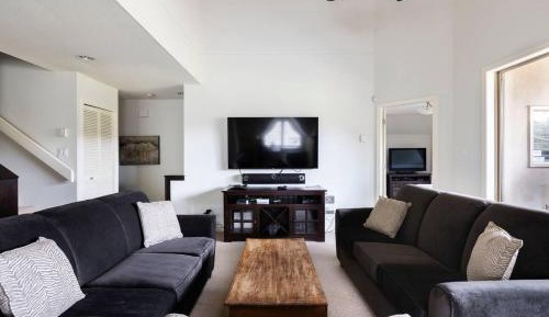 Three-Bedroom Townhouse