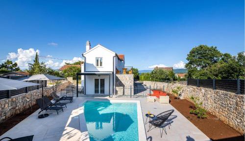 Three-Bedroom Holiday Home 