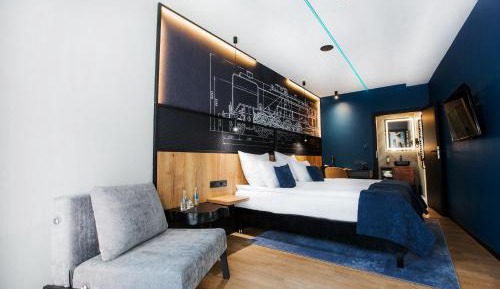 Deluxe King Room