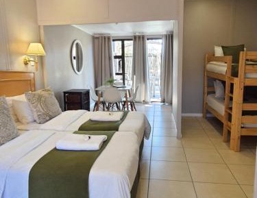 Family Room with Garden View