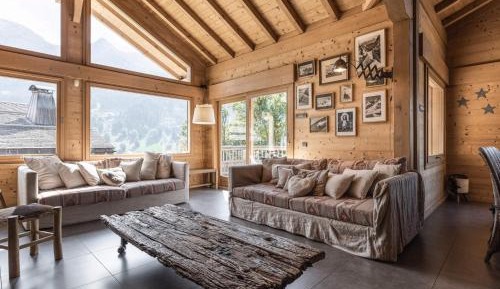 Chalet (14 Adults)