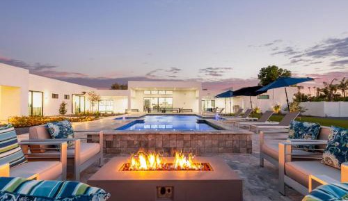 Seven-Bedroom Holiday Home