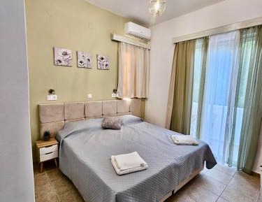 Studio with Balcony