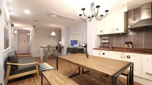Twin Room with Shared Bathroom