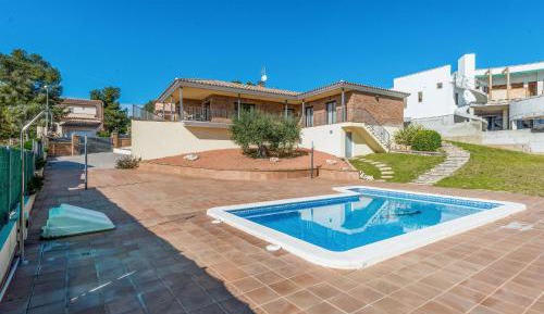 Four-Bedroom Vacation Home
