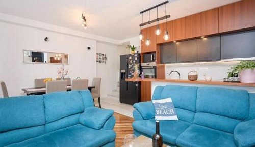 Two-Bedroom Apartment with Terrace and Sea View