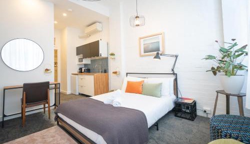 One-Bedroom Apartment