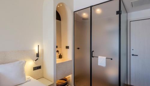 Double or Twin Room with Sea View