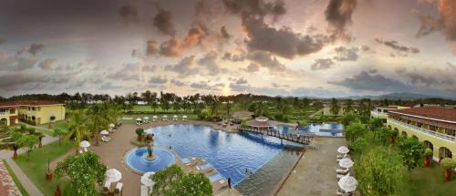 Pool View Suite King  (10% Off on Laundry service)