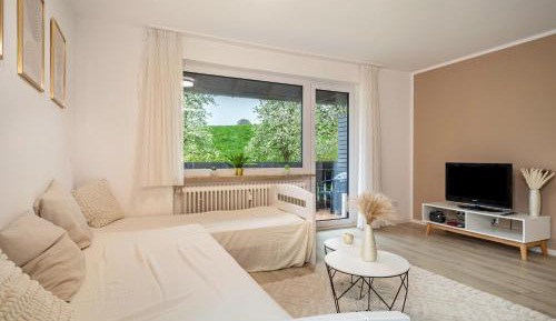 Superior One-Bedroom Apartment with Balcony