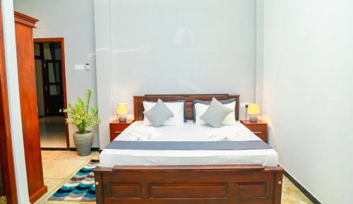 Queen Room with Garden View