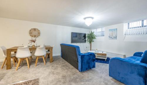 Apartment with Shower