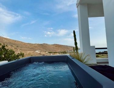 Suite with 2 bedrooms and jacuzzi