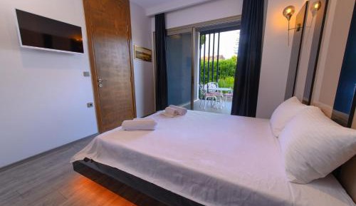 Deluxe Double Room with Balcony