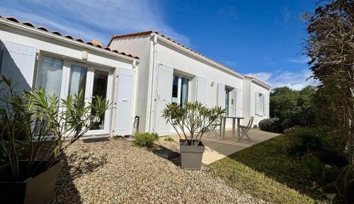 Holiday Home (4 Adults)