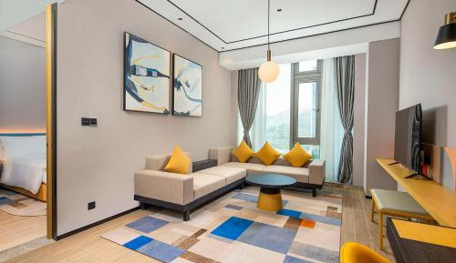 One Bedroom Suite with One King Bed
