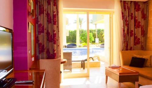 Superior Double or Twin Room with Pool View