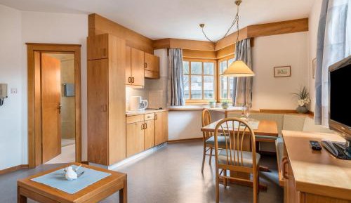 Superior One-Bedroom Apartment with Balcony