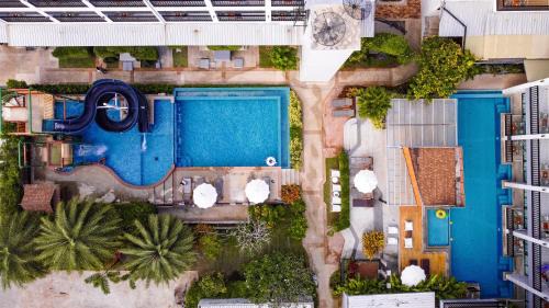 Superior Double or Twin Room with Pool View