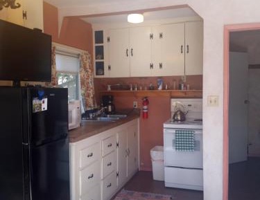Deluxe Room (2 Adults + 1 Child)