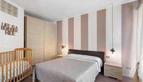 Superior One-Bedroom Apartment